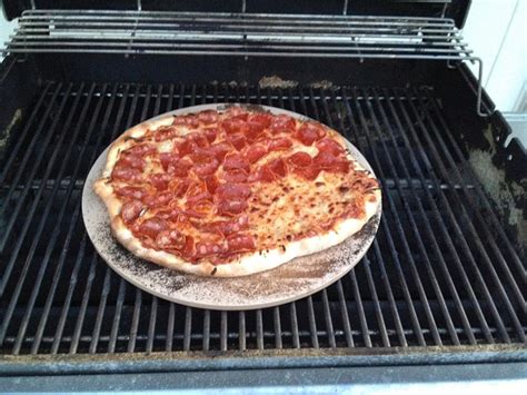 how long to cook pizza on gas bbq